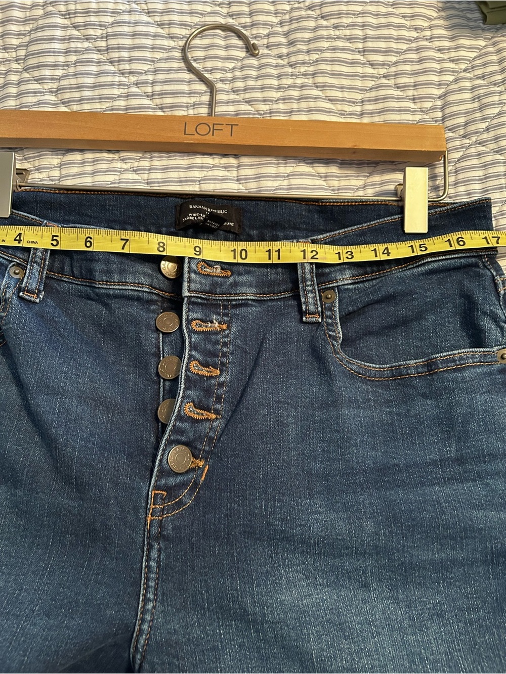 Ladies size 32/14 wide leg high rise button up jean. - Picture 5 of 10